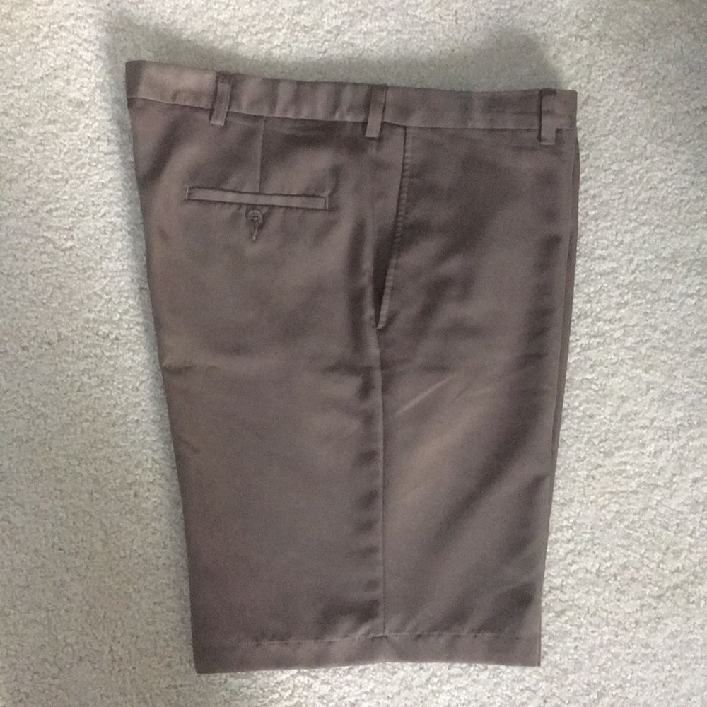 Haggar Flat Front Men’s Shorts Size 38